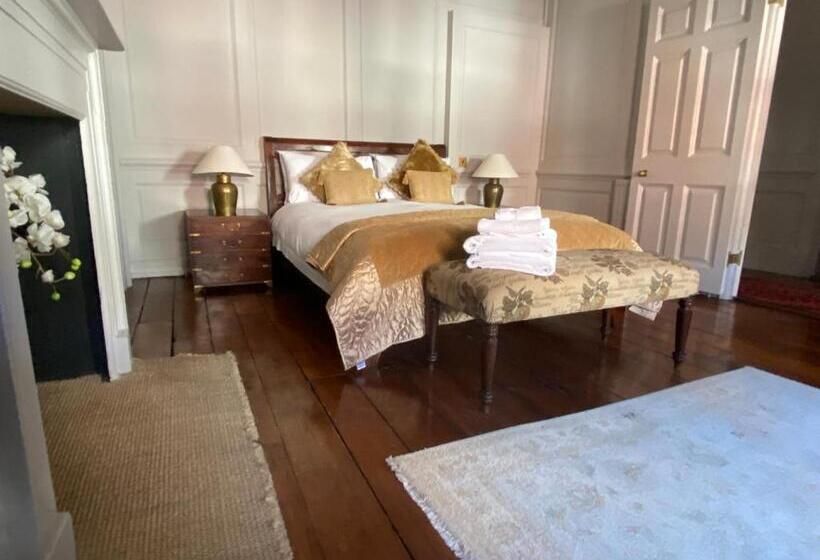 Family Suite, 38 St Giles