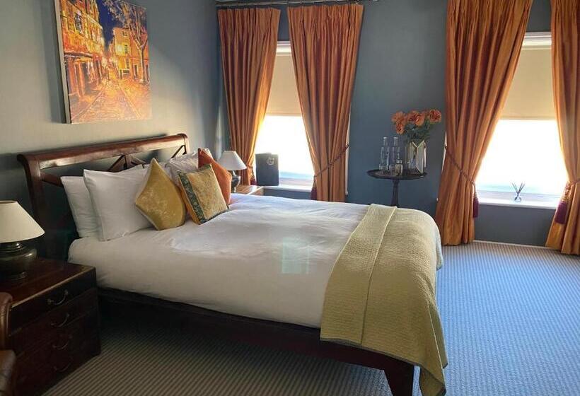 غرفة قياسية, 38 St Giles