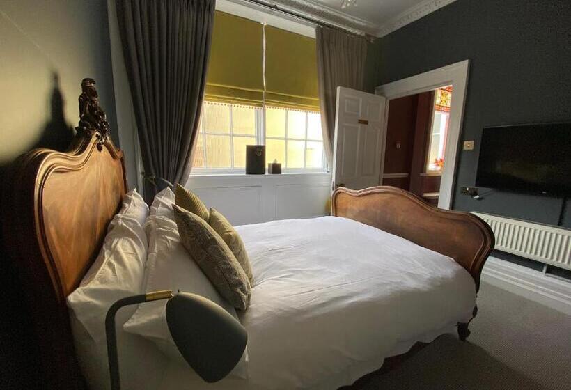 غرفة أساسية, 38 St Giles