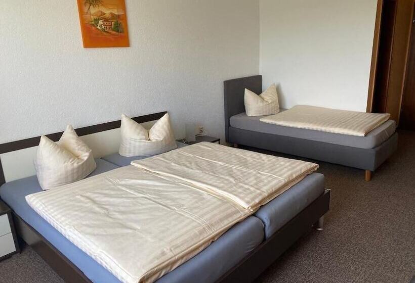 标准三人间, Berggasthof Bayernturm