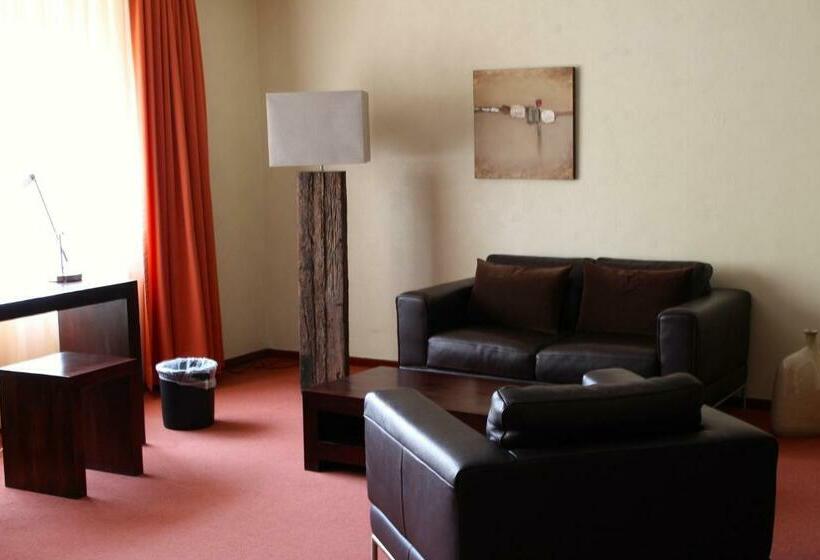 주니어 스위트, Donnersberg