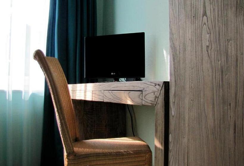 스탠다드 싱글 룸, Donnersberg