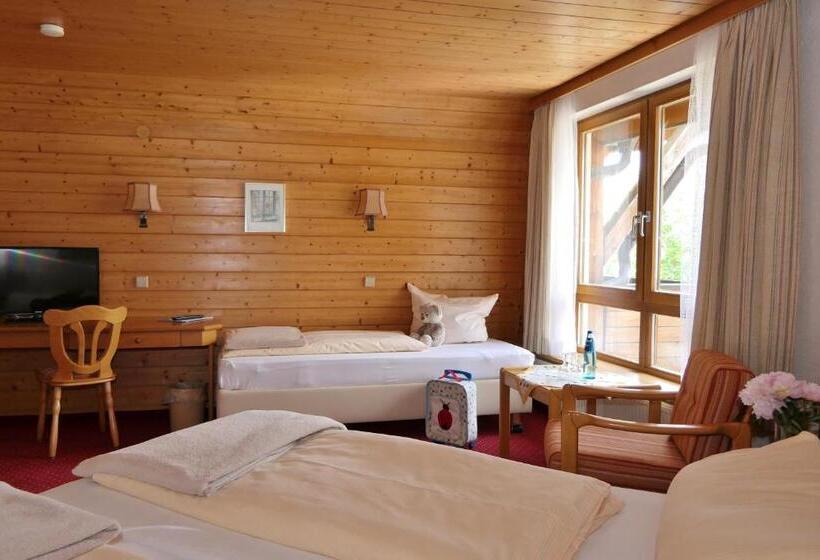 Quarto Triplo Standart, Hochfirst