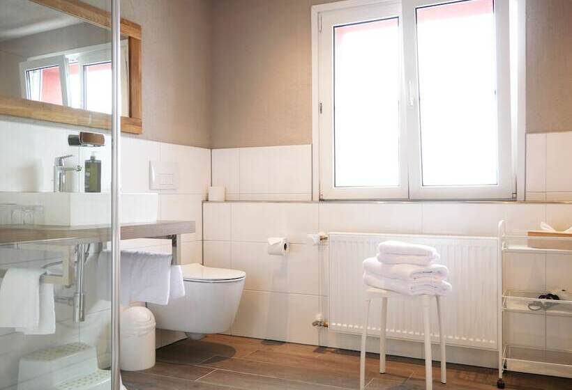 Quarto Familiar, Hochfirst