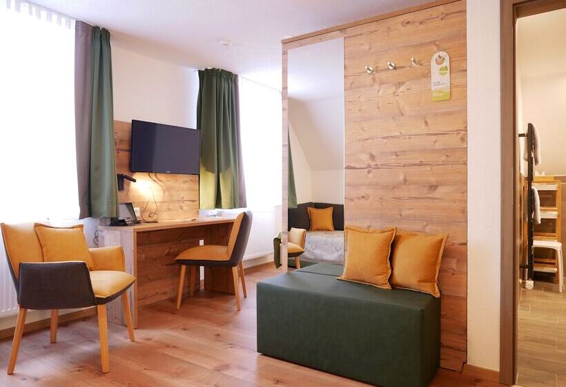 Quarto Familiar, Hochfirst