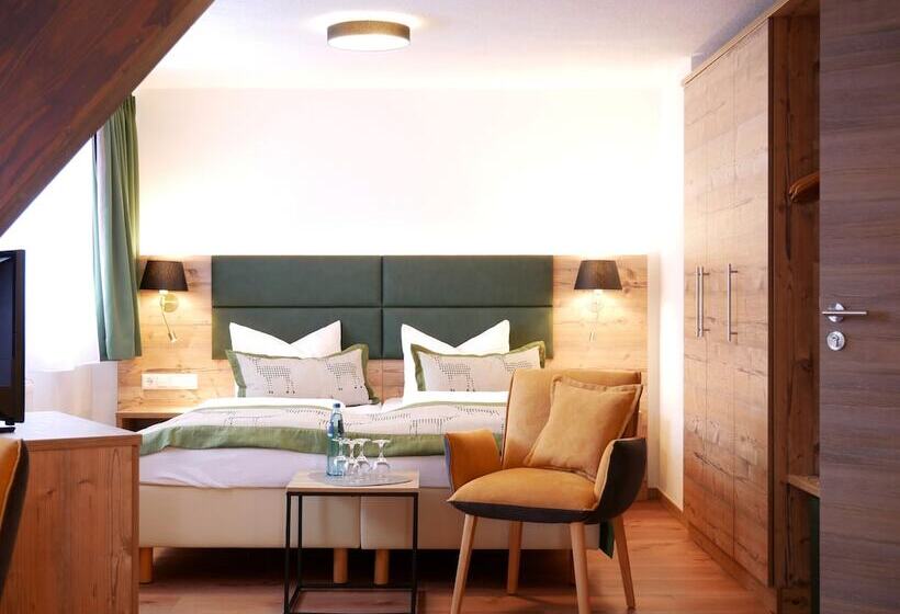 Quarto Familiar, Hochfirst