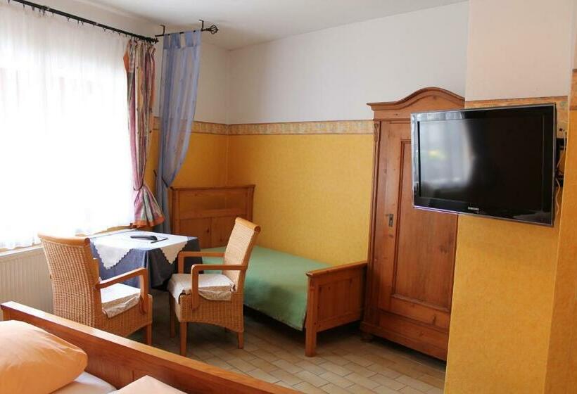 غرفة قياسية ثلاثية, Kreuzerhof Hotel Garni