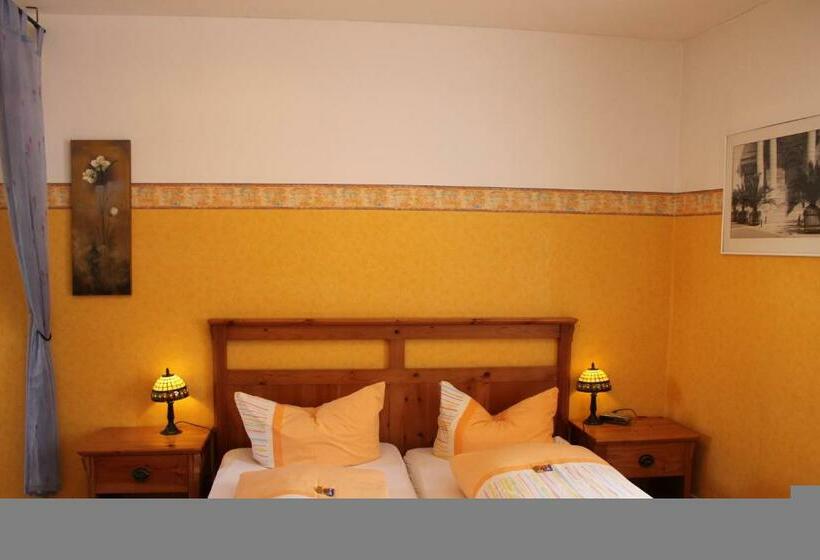 غرفة قياسية ثلاثية, Kreuzerhof Hotel Garni