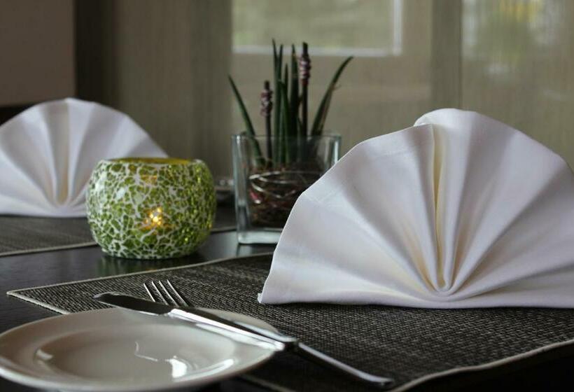 标准单人间, Zur Moselbrücke