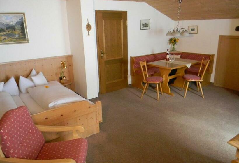 جناح مطلّ علي الجبل, Landhaus Spielmannsau