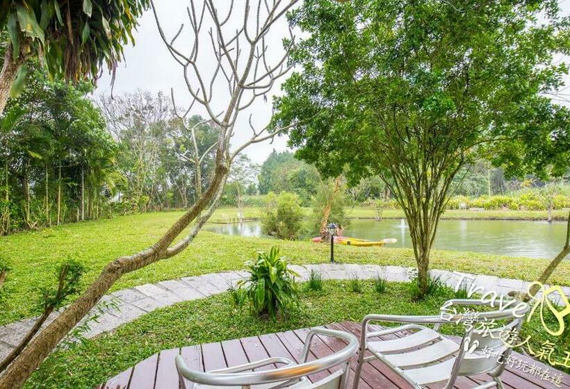 اتاق استاندارد چهارنفره با چشم‌انداز باغ, Tree Lake B&b Hualien