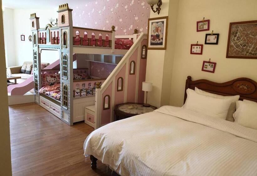 اتاق لوکس چهار تخته, Tree Lake B&b Hualien