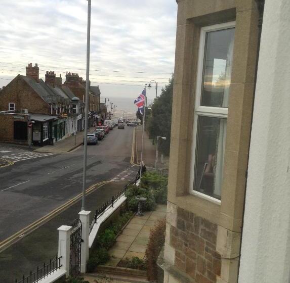 غرفة قياسية إطلالة جانبية علي البحر, Claremont Guesthouse