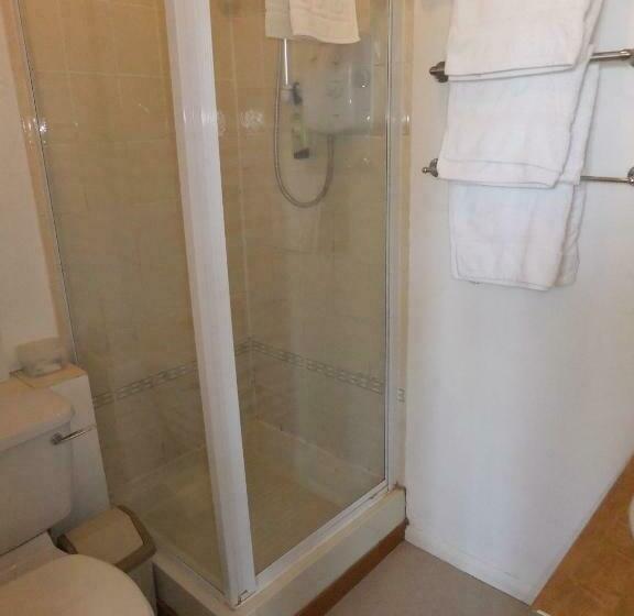 ファミリールーム, Elgin Villa