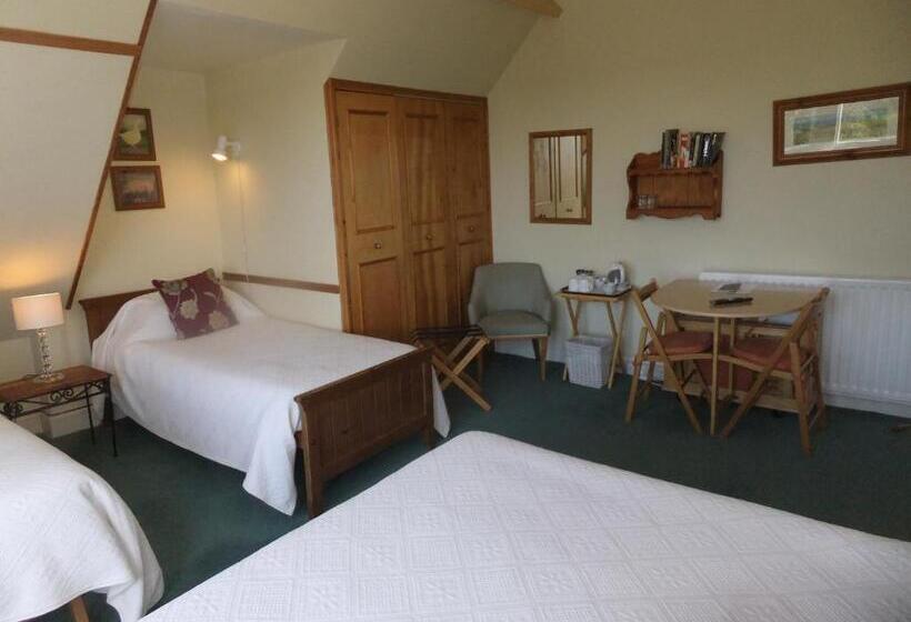 Семейный Номер, Elgin Villa