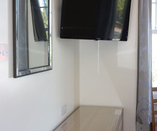 חדר משפחתי, Linhill Guest House