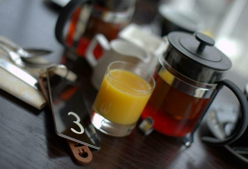 غرفة قياسية مطلّة علي البحر, Snooze