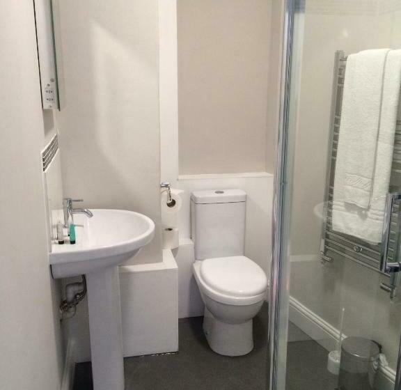 Номер Стандарт, The Boathouse