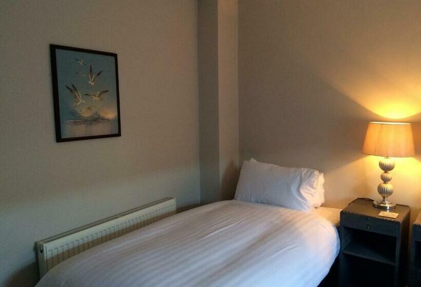 Номер Стандарт, The Boathouse