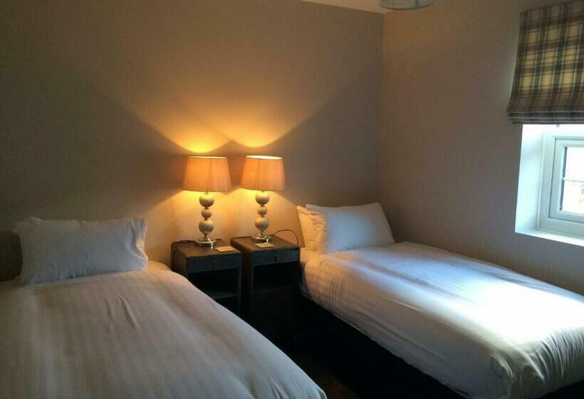 Номер Стандарт, The Boathouse