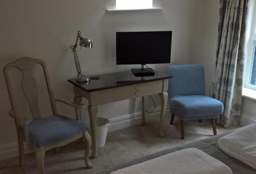 デラックスルーム, The Hive At 52