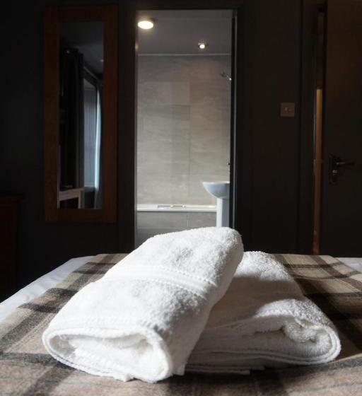 Номер Deluxe, Lochside