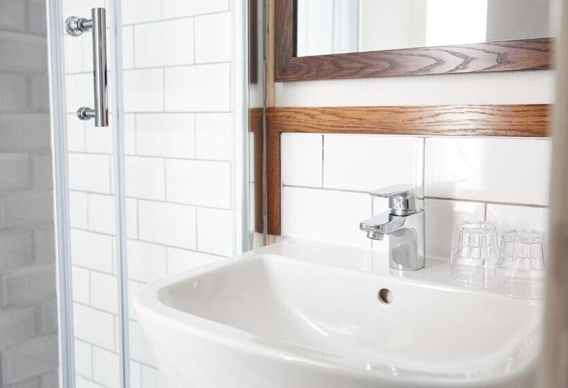 ファミリールーム, The Spyglass & Kettle By Greene King Inns