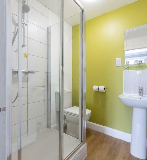 스탠다드 룸, The Tarbet