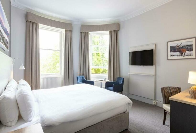 수피리어 룸, The Tarbet