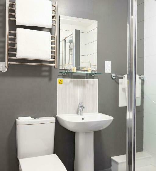 수피리어 룸, The Tarbet