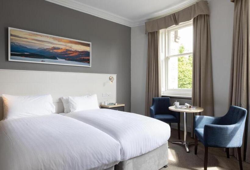 수피리어 룸, The Tarbet