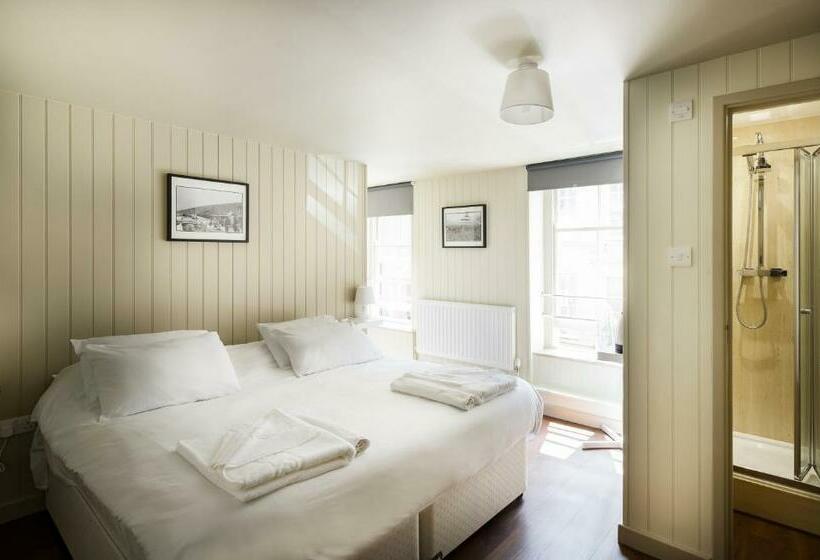 스탠다드 트리플 룸, Wheatsheaf