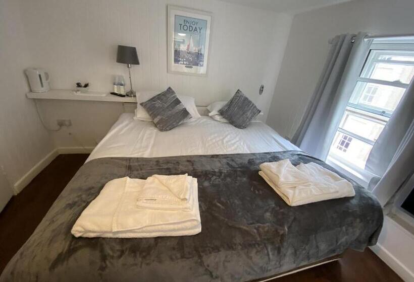 스탠다드 룸, Wheatsheaf