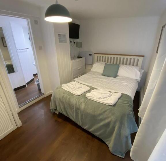 스탠다드 룸, Wheatsheaf