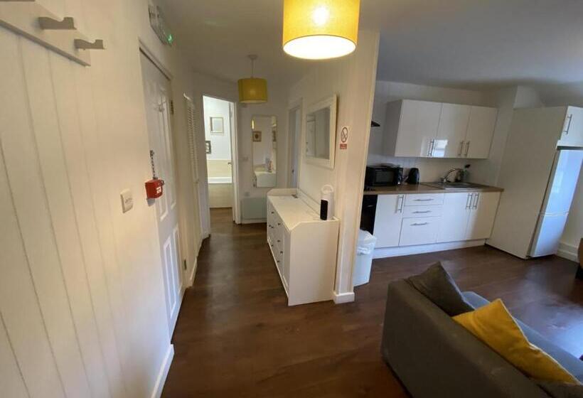 침실 1개 아파트, Wheatsheaf