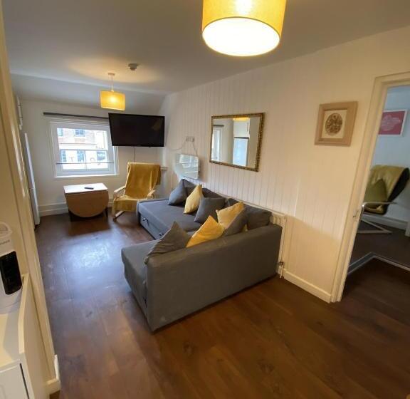 침실 1개 아파트, Wheatsheaf