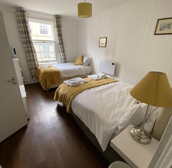 스탠다드 트리플 룸, Wheatsheaf