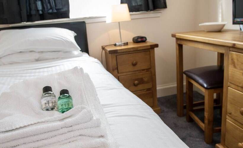 اتاق استاندارد یک نفره, Tuckers Inn