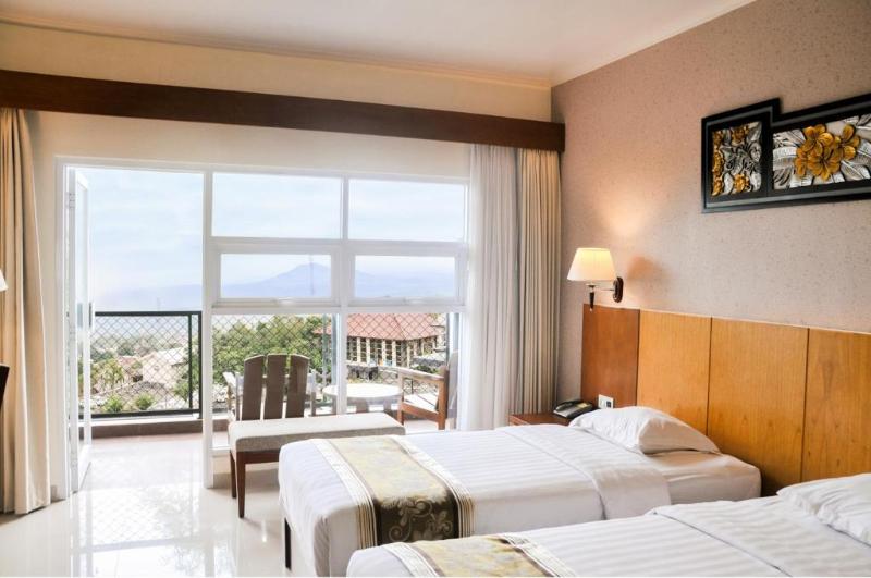 اتاق استاندارد یک نفره, Tuckers Inn