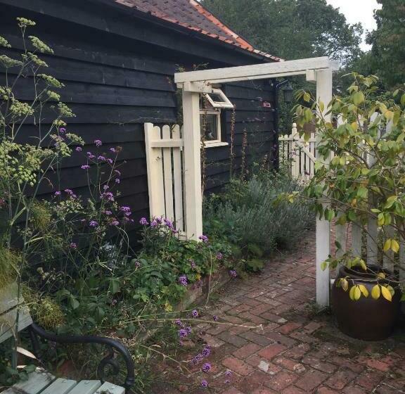 标准间内部标间, Mulleys Cottage