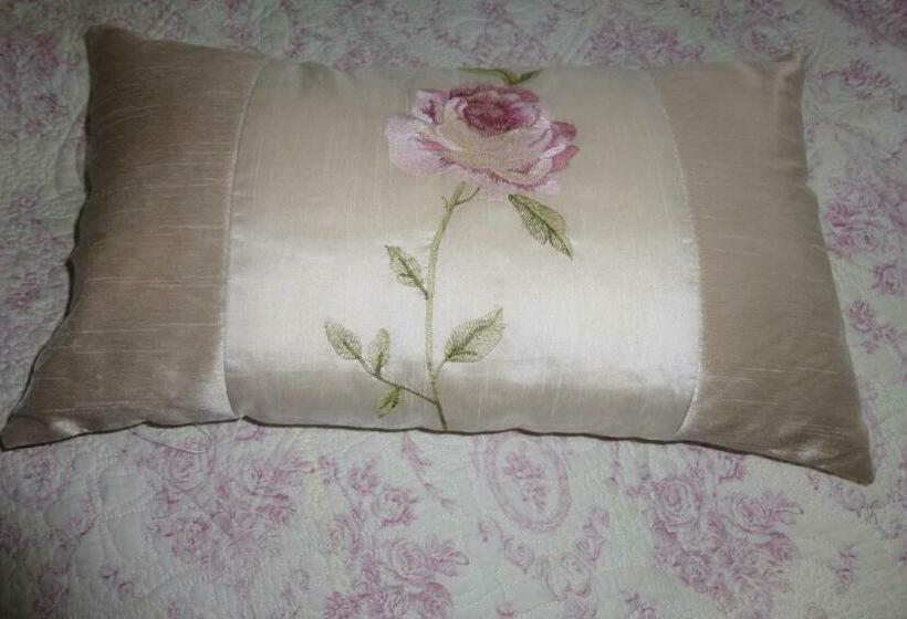 标准间, Strawberry Cottage B&b
