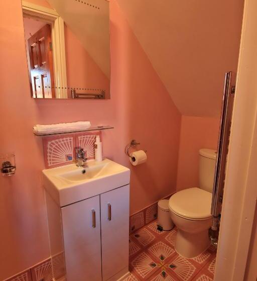 اتاق کلاسیک چهارنفره, Beaches Guesthouse