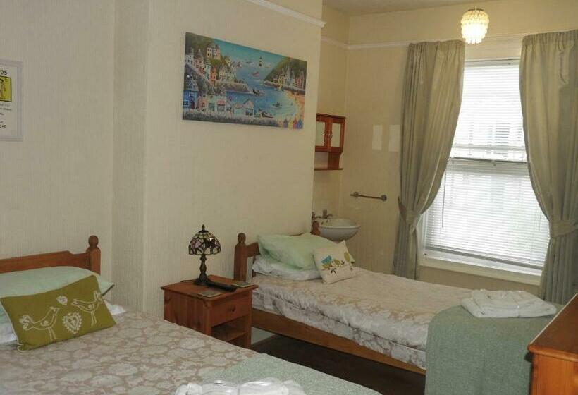 اتاق سوپریور چهار تخته, Beaches Guesthouse