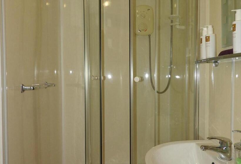 اتاق سوپریور چهار تخته, Beaches Guesthouse