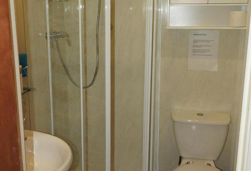 اتاق سوپریور با تخت بزرگ, Beaches Guesthouse