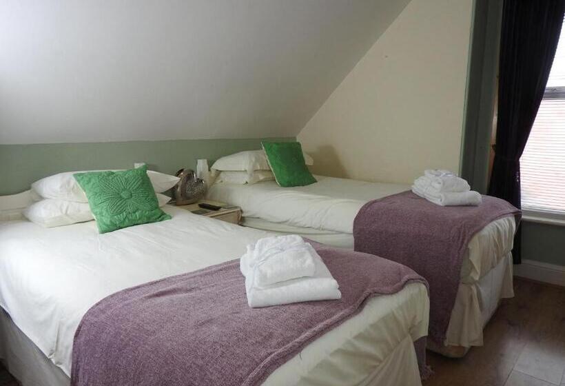 اتاق کلاسیک چهارنفره, Beaches Guesthouse