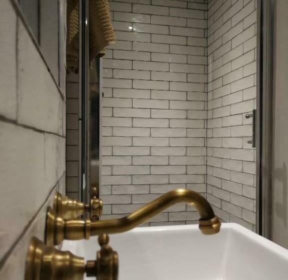 스탠다드 룸, Haydn House