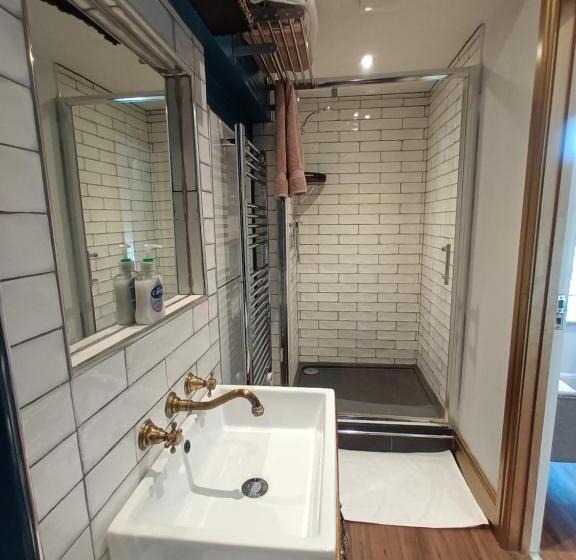 스탠다드 룸, Haydn House