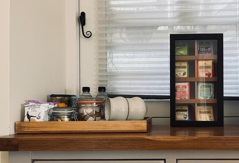 豪华房间, Highside Farm