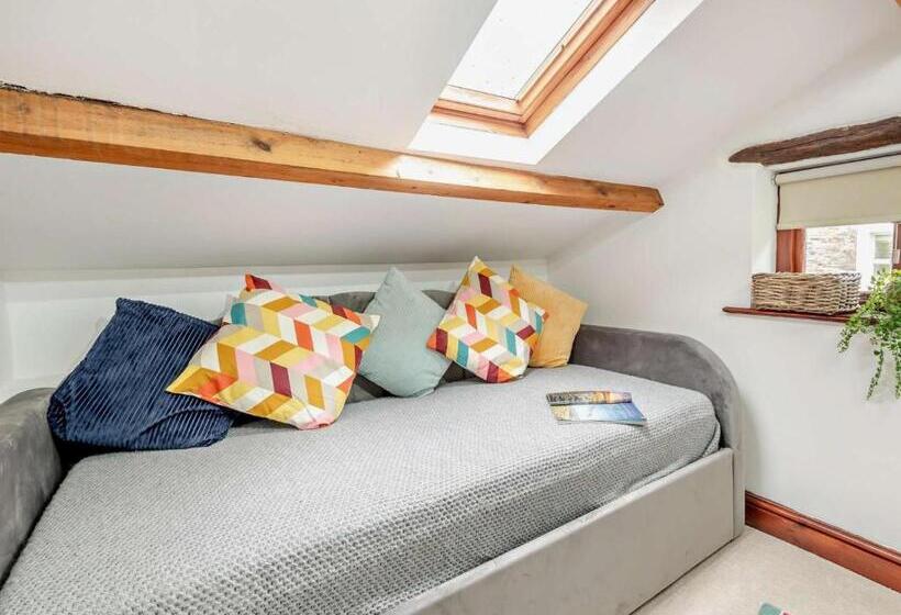 4间卧室的房子, Highside Farm